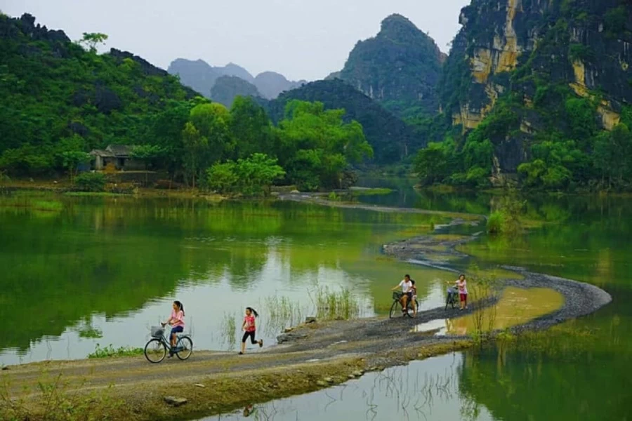 Cycling Tour Northern Vietnam Ninh Binh, Cat Ba, Halong Bay 4 Days